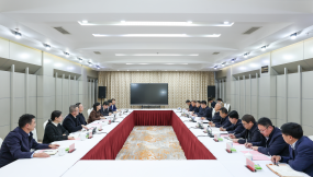  甘肅國際物流集團攜手平?jīng)鍪?、交通銀行省分行深化合作共繪物流發(fā)展新藍(lán)圖